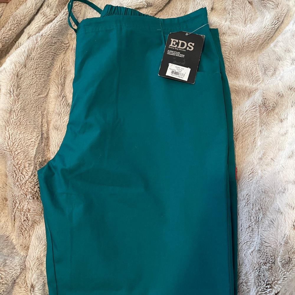 Brand new with tags dickies scrubs